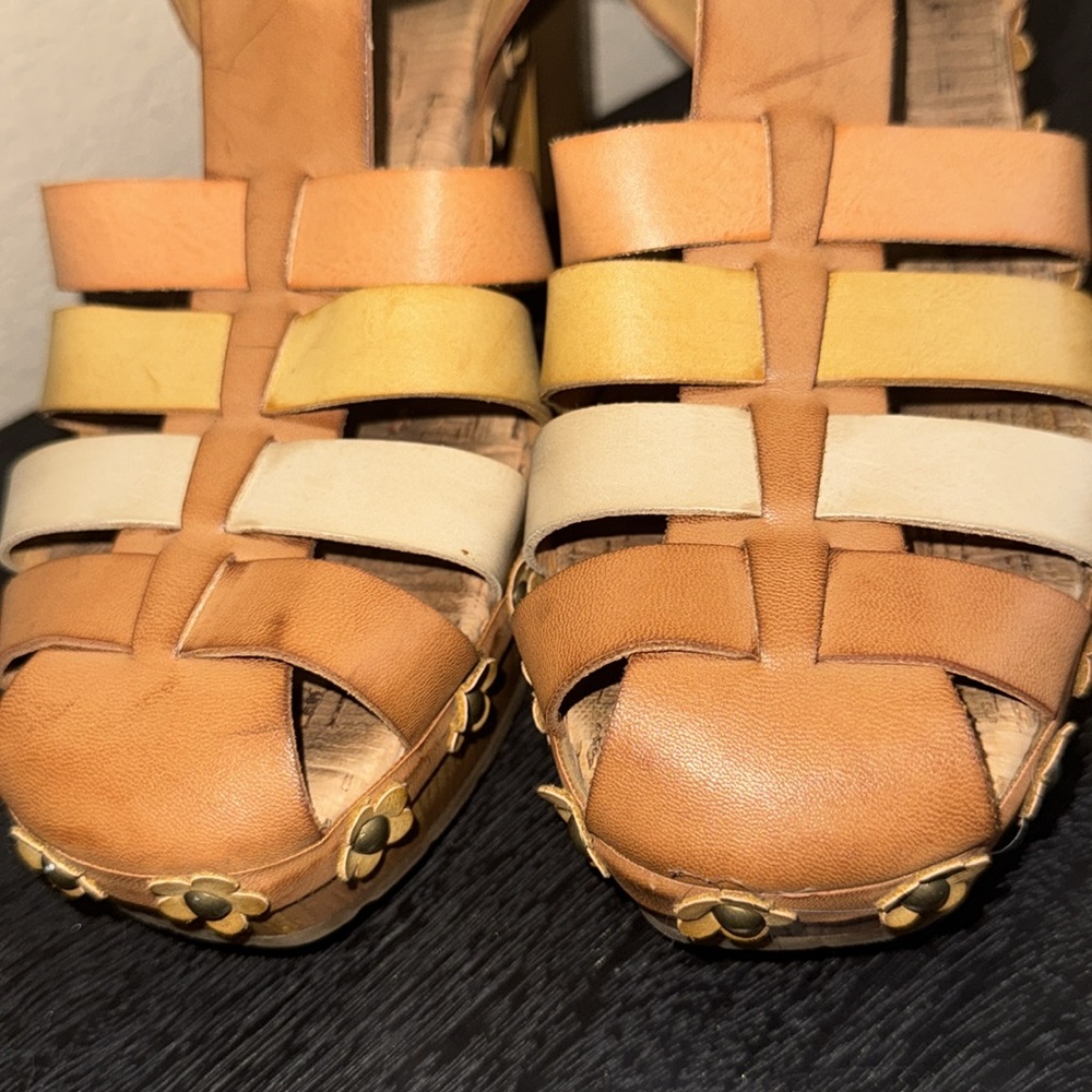Korks Boho Floral Clog Heels in Willow Size 8‎ - Picture 3 of 9